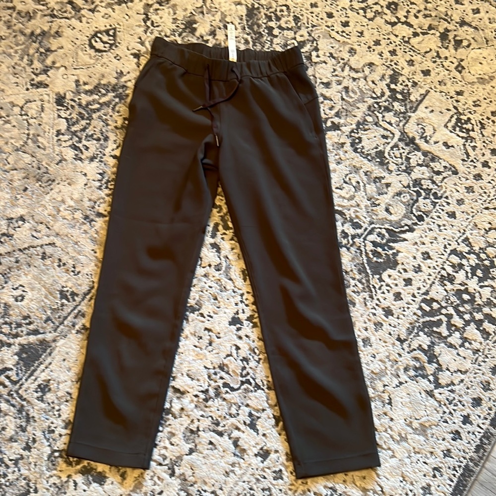 Lulu lemon pants. Women. Size 4